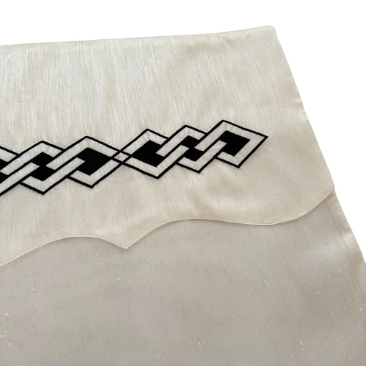 Üçgen Desenli Zarf Bohça